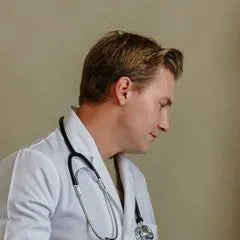 Dr Jan Yavas